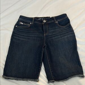 INC “nwt” dark blue denim Bermuda stretch Shorts Sz: 8